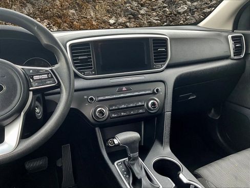 Used 2021 Kia Sportage LX image 6