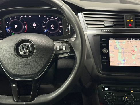 Used 2020 Volkswagen Tiguan S image 30