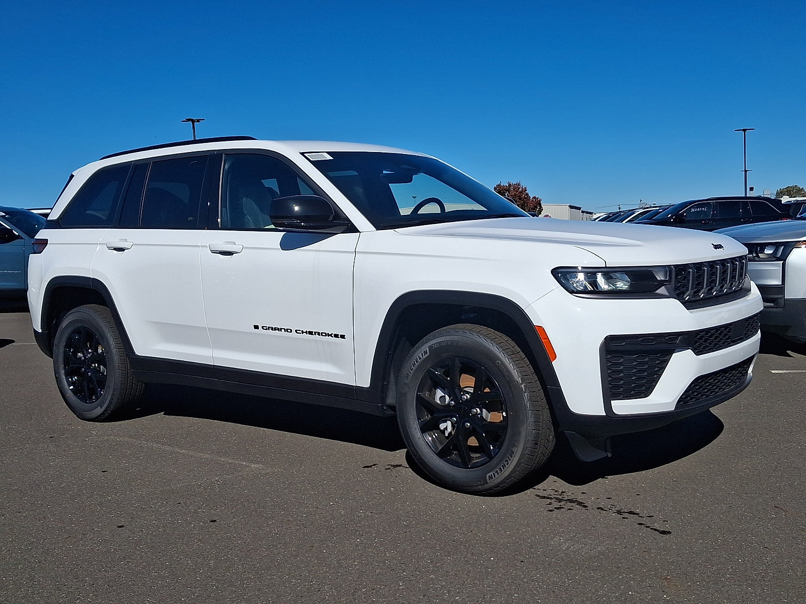 New 2026 Jeep Grand Cherokee Altitude AWD/4WD image 1