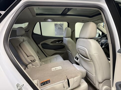Used 2023 GMC Terrain Denali image 19