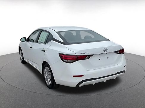 Used 2025 Nissan Sentra S image 11