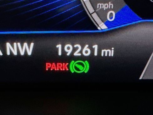 Used 2024 Volkswagen Taos SE image 18