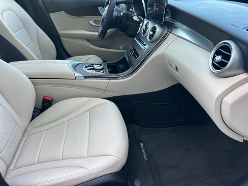 Certified 2021 Mercedes-Benz C 300 4MATIC Sedan image 15