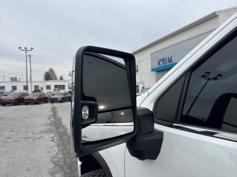 Used 2024 Chevrolet Silverado 3500 High Country w/ Technology Package image 8