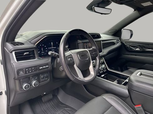 Used 2023 GMC Yukon XL Denali w/ Denali Reserve Package RWD image 26