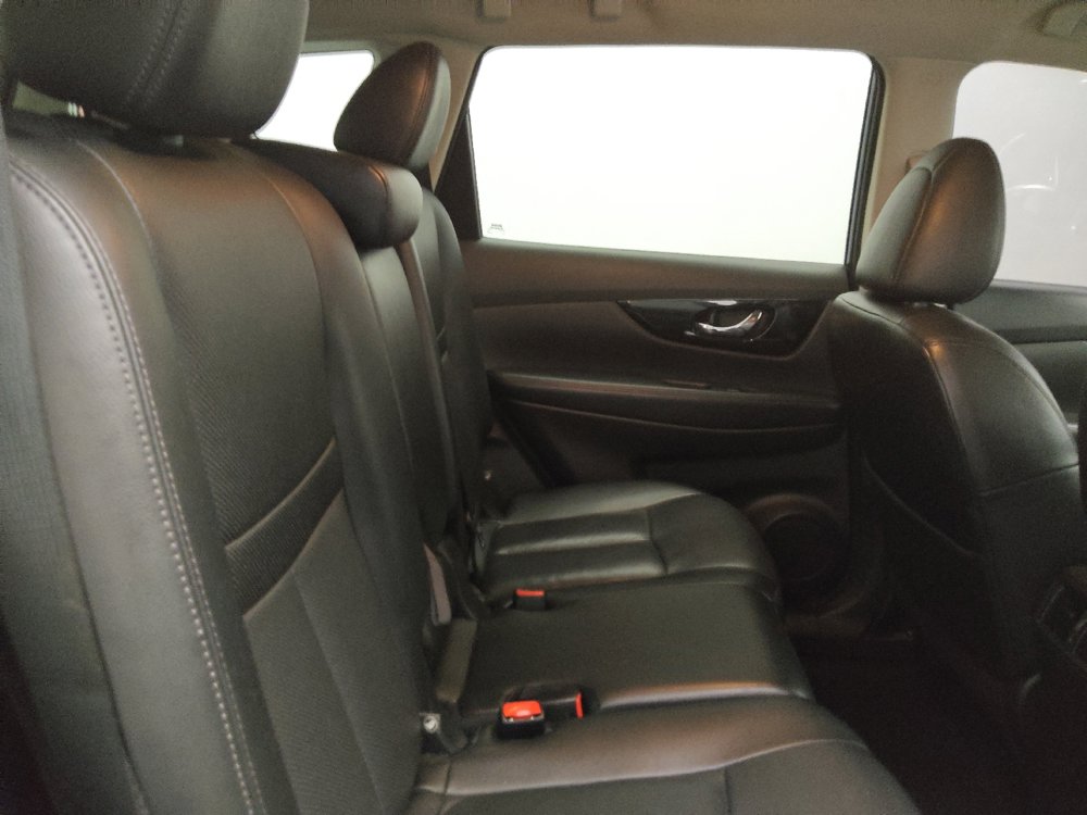 Used 2019 Nissan Rogue SL FWD image 19
