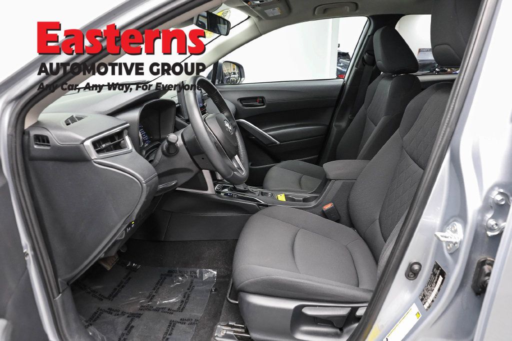 Used 2022 Toyota Corolla Cross LE AWD/4WD image 16