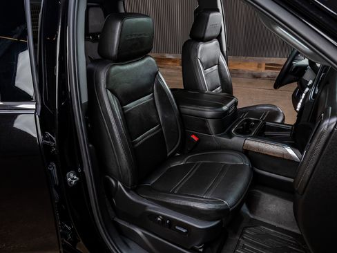Used 2023 GMC Sierra 2500 Denali w/ Denali Black Diamond Edition AWD/4WD image 30