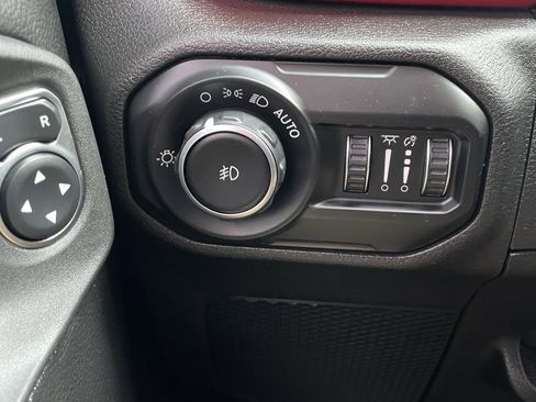 Used 2021 Jeep Wrangler Unlimited Rubicon image 15