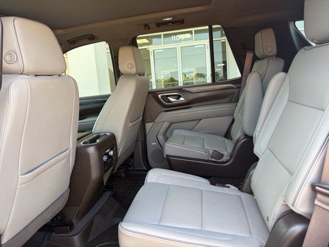 Used 2022 GMC Yukon SLT w/ SLT Premium Package RWD image 17