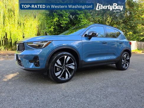 Used 2024 Volvo XC40 B5 Ultimate w/ Protection Package Premier AWD/4WD image 1