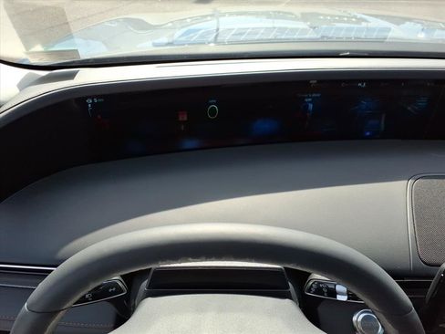 Used 2026 Lincoln Nautilus Premier w/ Equipment Group 102A image 12