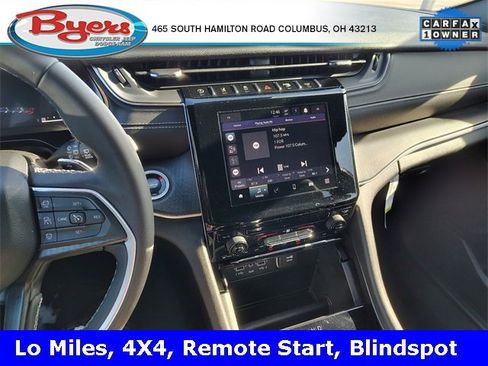 Used 2024 Jeep Grand Cherokee Laredo image 23