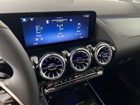 New 2025 Mercedes-Benz GLA 250 4MATIC image 29