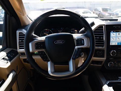 Used 2017 Ford F350 Lariat AWD/4WD image 13