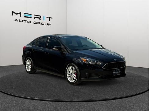 Used 2016 Ford Focus SE FWD image 1