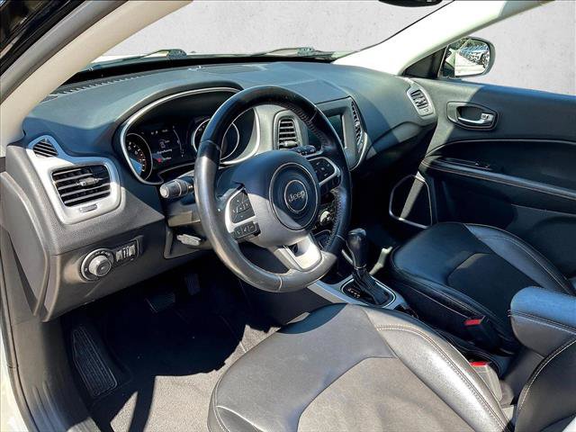 Used 2020 Jeep Compass Latitude FWD image 10