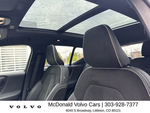 Used 2023 Volvo XC40 Recharge Plus w/ Protection Package Premier AWD/4WD image 9