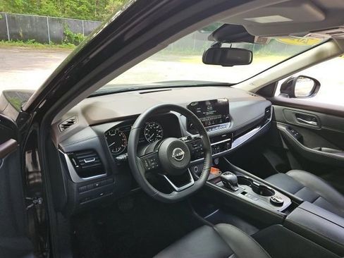 Used 2022 Nissan Rogue SL w/ SL Premium Package image 19