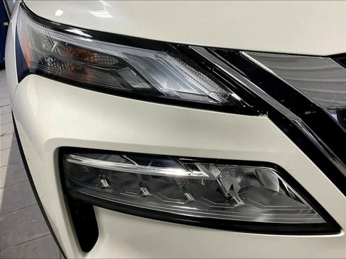 Used 2023 Nissan Rogue SL w/ SL Premium Package image 34