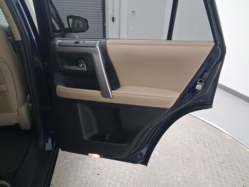 Used 2015 Toyota 4Runner SR5 Premium image 29