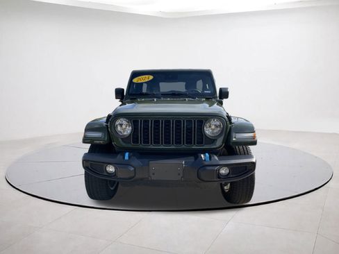 Used 2024 Jeep Wrangler Sport S image 2