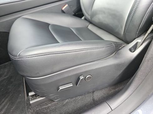 Used 2023 Tesla Model Y Long Range image 17