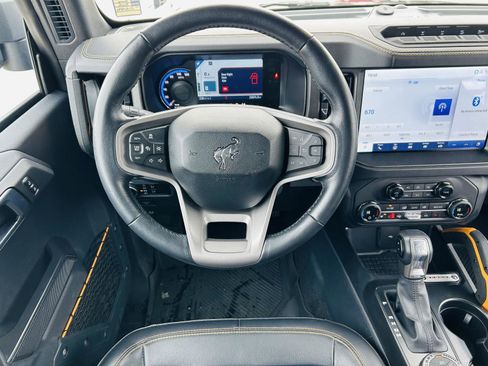 Used 2024 Ford Bronco Badlands image 17