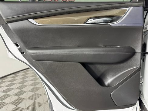 Used 2023 Cadillac XT6 Sport w/ Platinum Package image 52