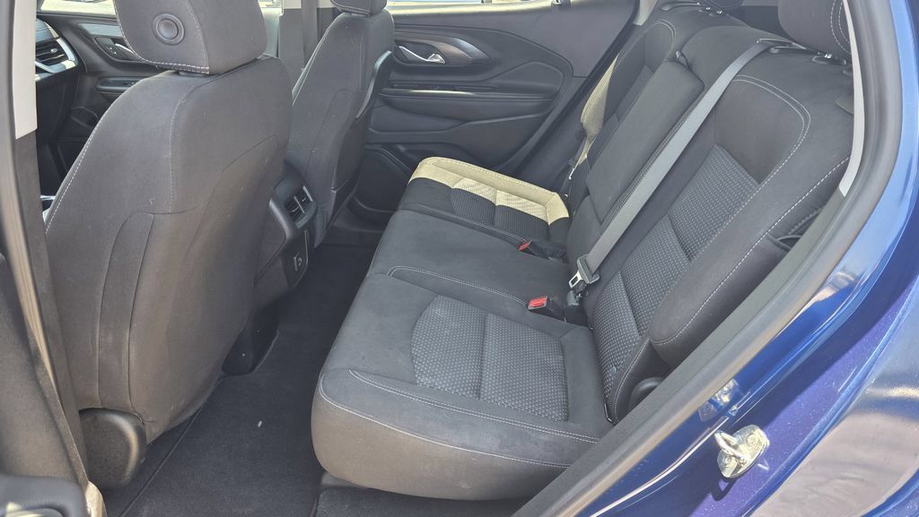 Used 2022 GMC Terrain SLE w/ Driver Convenience Package AWD/4WD image 15