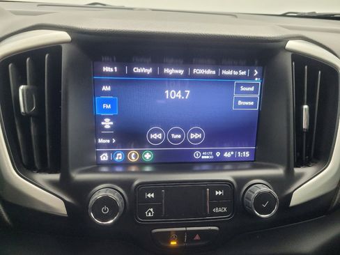 Used 2023 GMC Terrain SLT image 25