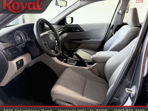 Used 2017 Honda Accord LX image 14