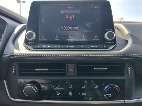 Used 2021 Nissan Rogue S image 21