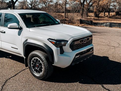 Used 2026 Toyota Tacoma TRD Off-Road image 6