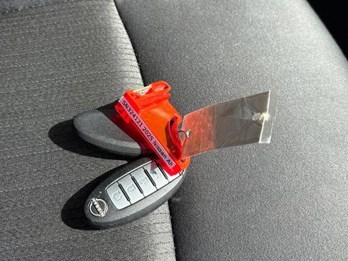 Used 2025 Nissan Altima 2.5 S FWD image 26