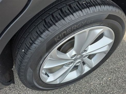 Certified 2022 Buick Encore GX Preferred w/ Cold Weather Comfort Package image 17