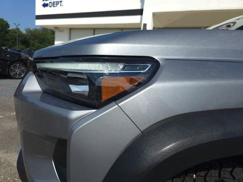 Used 2023 Chevrolet Colorado ZR2 image 6