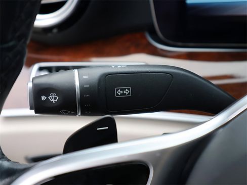 Used 2019 Mercedes-Benz E 300 4MATIC image 35