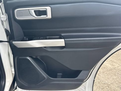 Used 2022 Ford Explorer Limited w/ Hybrid Equipment Group 310A image 15