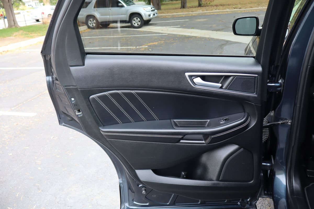 Used 2023 Ford Edge ST AWD/4WD image 24