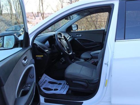 Used 2019 Hyundai Santa Fe SEL image 10