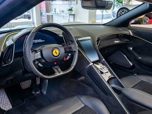 Used 2024 Ferrari Roma Spider image 9