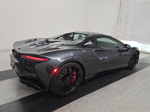 Used 2025 McLaren Artura Spider RWD image 3