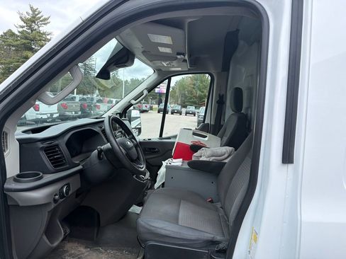 Used 2020 Ford Transit 250 Medium Roof AWD image 6