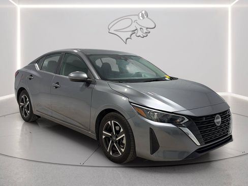 Used 2024 Nissan Sentra SV FWD image 7