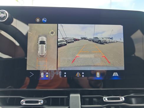 New 2026 Chevrolet Equinox LT w/ Convenience Package II FWD image 22
