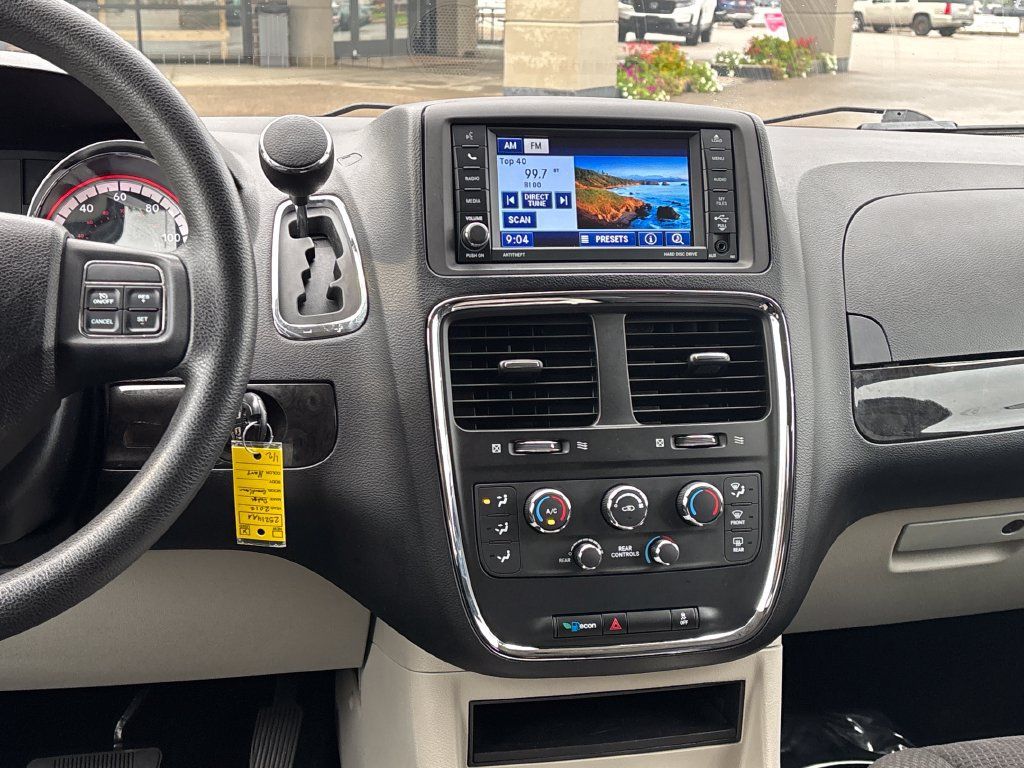 Used 2012 Dodge Grand Caravan SXT FWD image 22