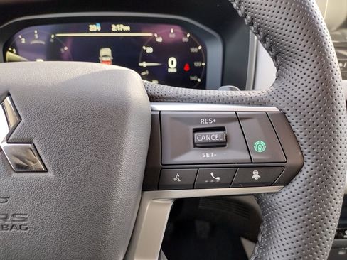 New 2026 Mitsubishi Outlander SE image 29