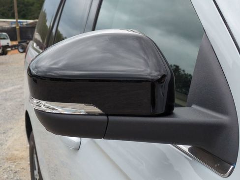 New 2026 Ford Expedition Active RWD image 11