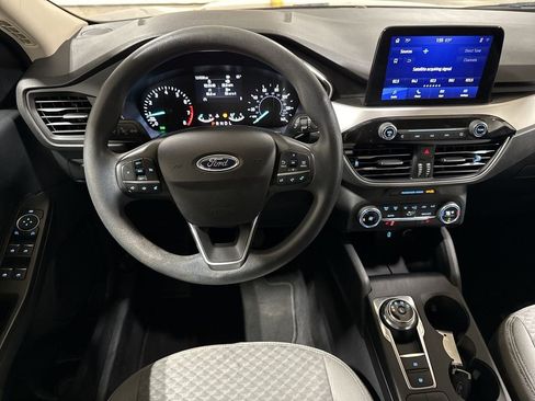 Used 2020 Ford Escape SE image 11